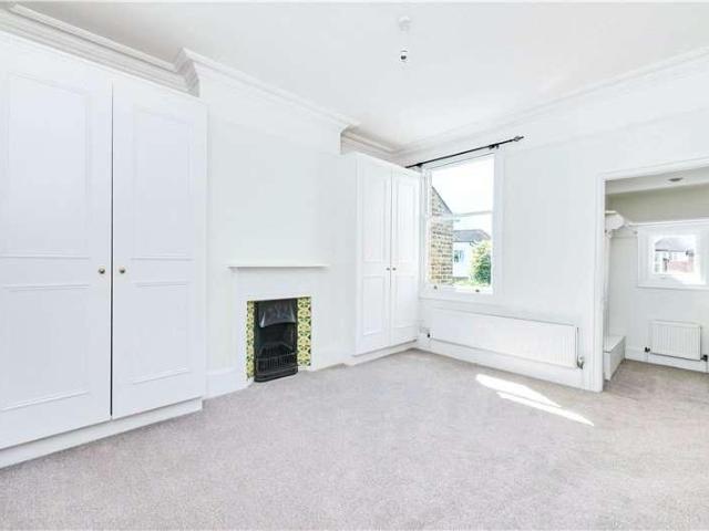 House for sale in East Sheen, Greater London