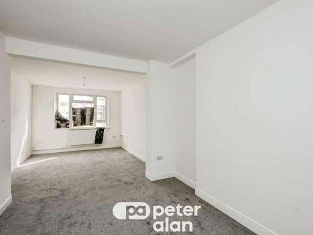 House for sale in Cimla, Neath