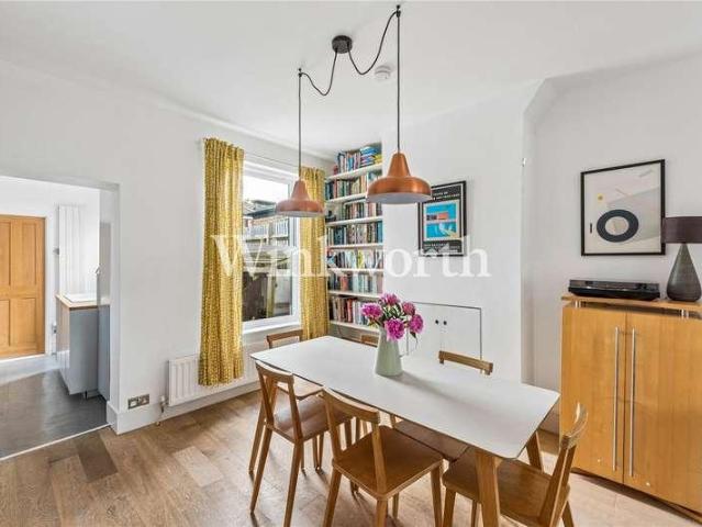 House for sale in Greater London