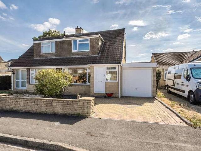 House for sale in Nythe