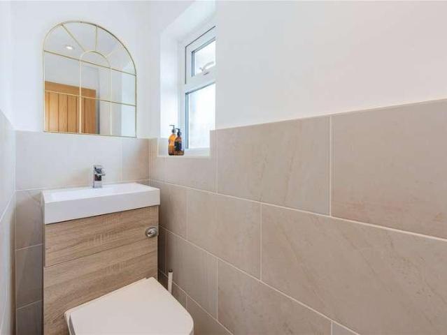 House for sale in Frogmore, Five Acres