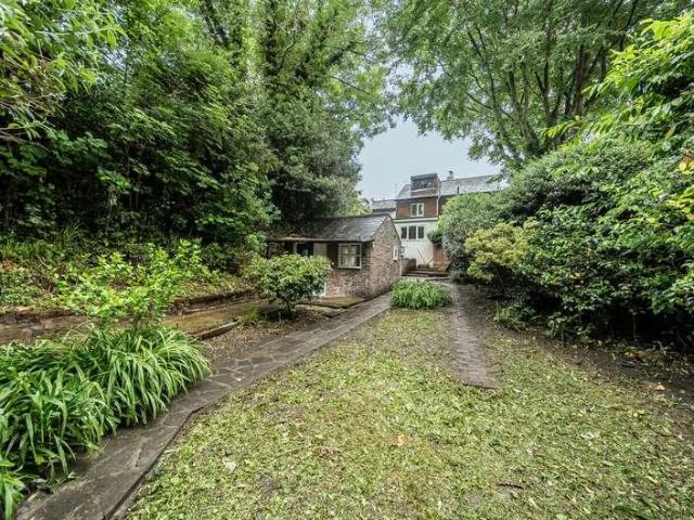 House for sale in Perryfields, West Sussex