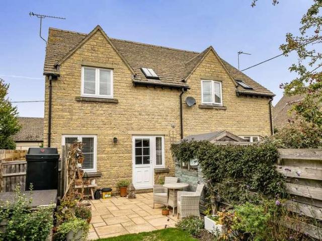 House for sale in Alvescot, West Oxfordshire