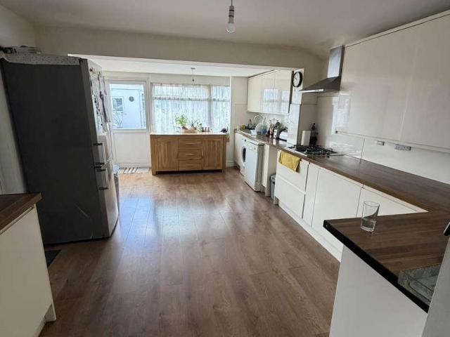House for sale in Hayes, Greater London