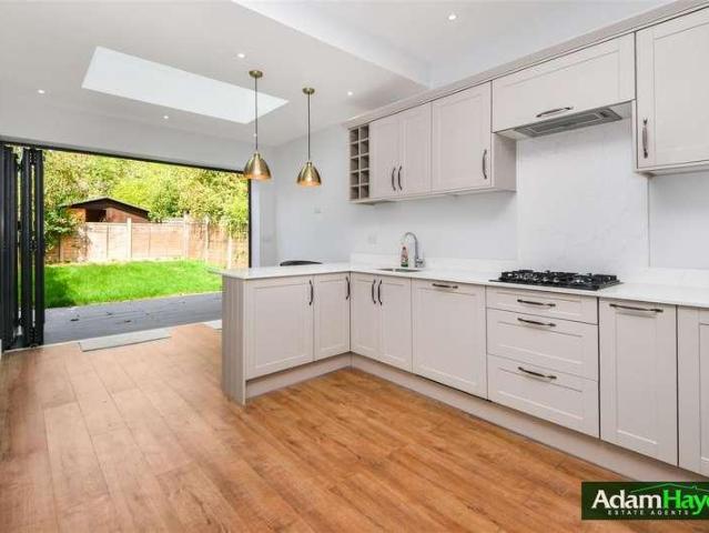 House for sale in Finchley, Greater London