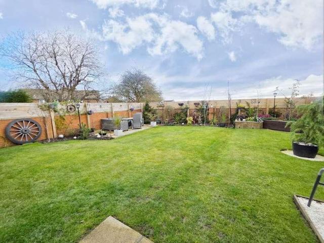 House for sale in Barugh Green, South Yorkshire
