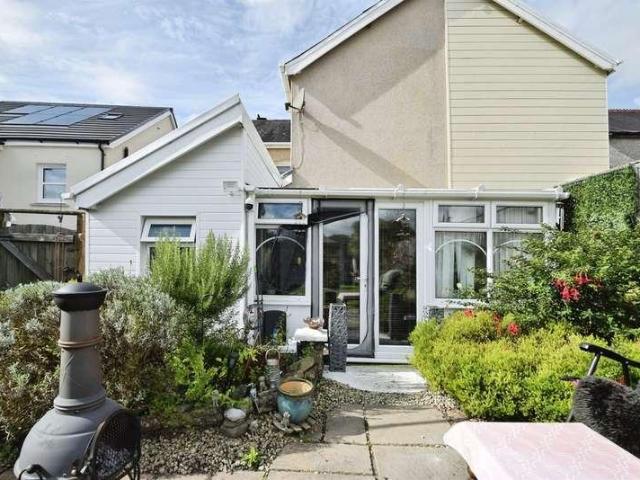 House for sale in Twynmynydd, Glanamman