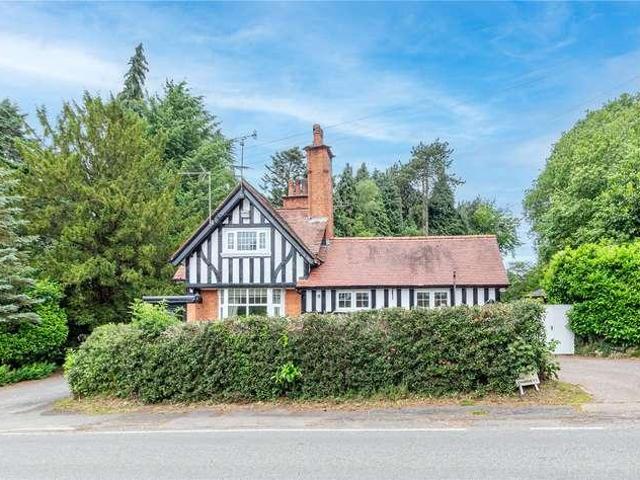 House for sale in Bromsgrove, Worcestershire