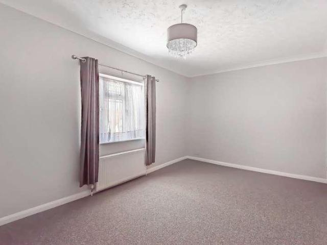 House for sale in Ashford, Chattern Hill