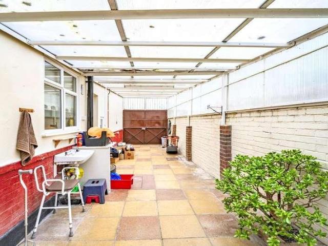 House for sale in Cauldwell, Bedford
