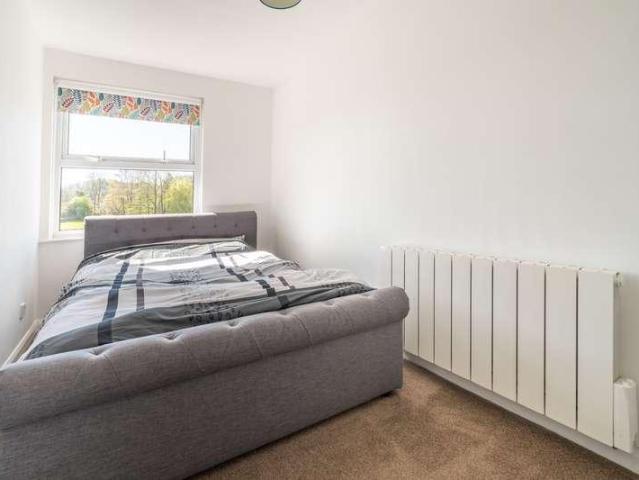 House for sale in Lakes