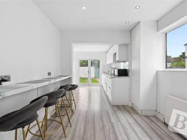 House for sale in Elm Park, Greater London