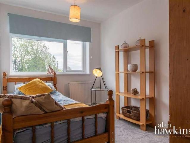 House for sale in Woodshaw, Royal Wootton Bassett