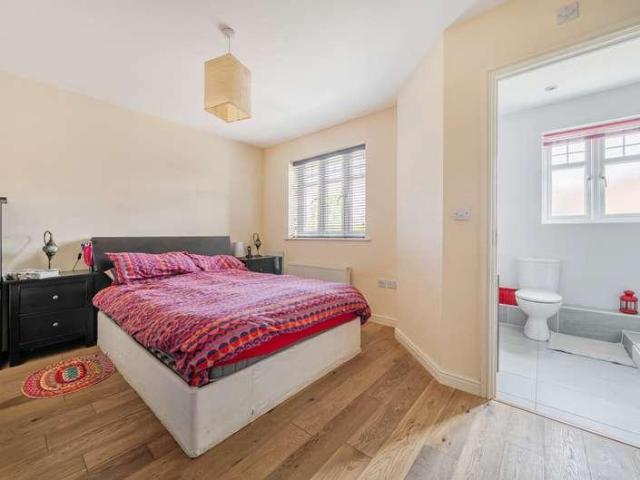 House for sale in Worplesdon, Westborough