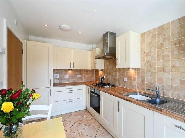 House for sale in Nork, Red Hill
