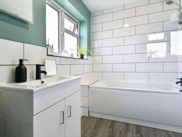 House for sale in Crookhill, Worcestershire