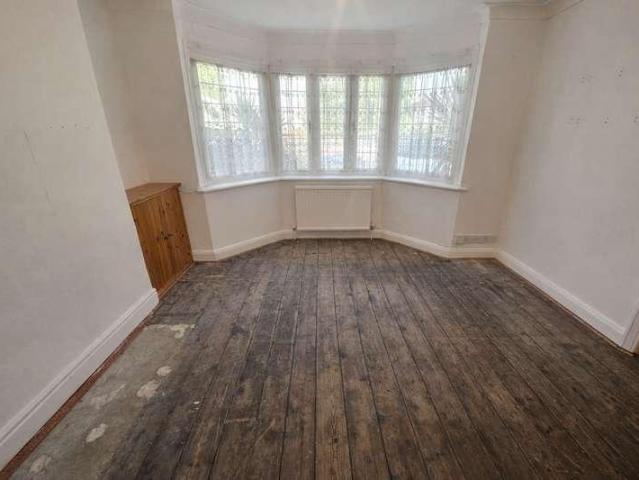 House for sale in The Hale, Mill Hill