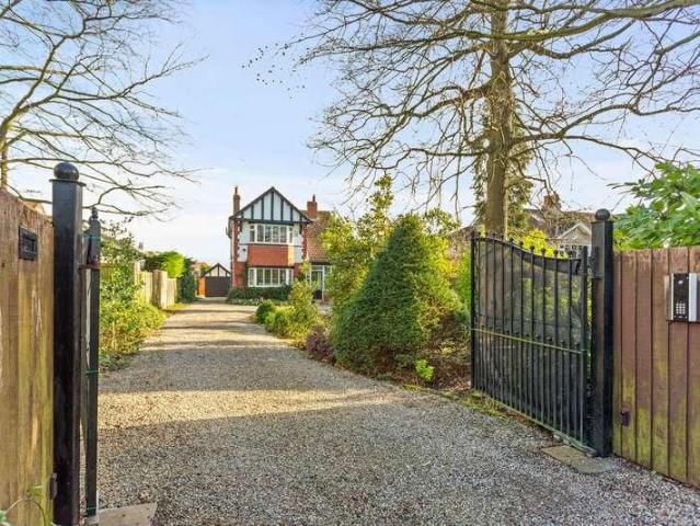 House for sale in High Harrogate, Harrogate