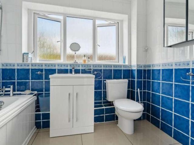 House for sale in South Oxhey, Batchworth