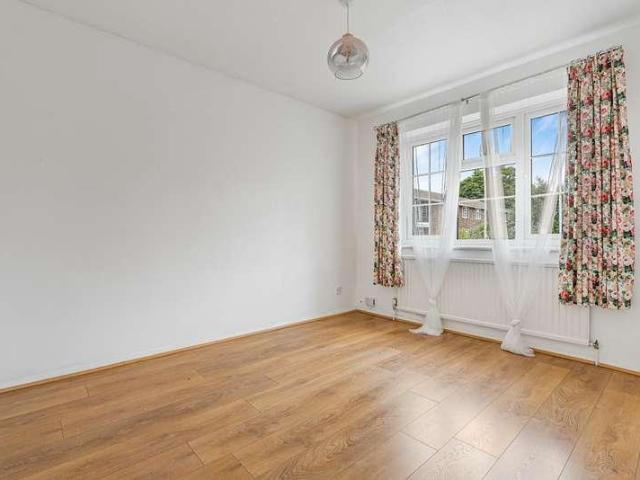 House for sale in Lower Halliford, Surrey