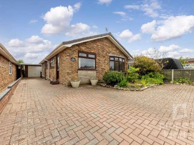 House for sale in Heartsease, East Bank