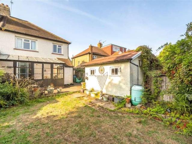 House for sale in Royal Borough of Kingston upon Thames, Greater London
