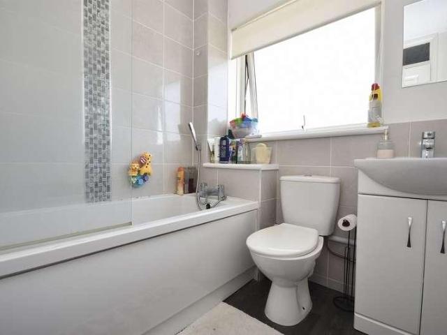 House for sale in Millmead, Acol