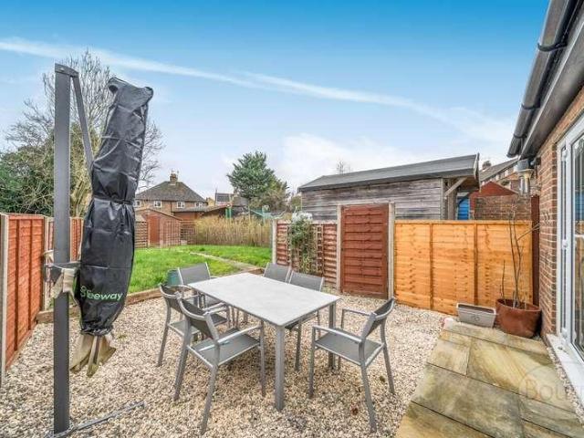 House for sale in Fole, Surrey