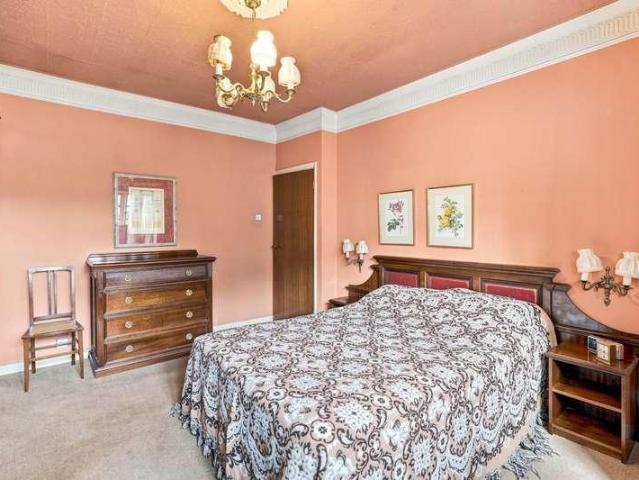 House for sale in London Borough of Lewisham, Forest Hill