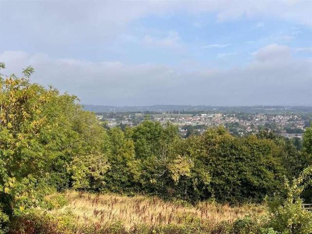 House for sale in Almondbury, West Yorkshire
