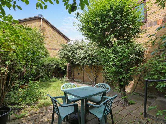 House for sale in Camberwell, Greater London