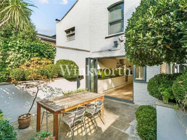 House for sale in Harringay, Greater London