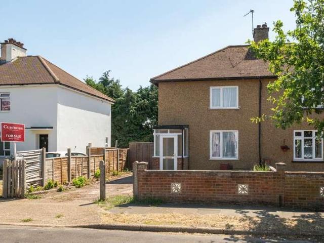 House for sale in Lower Halliford, Surrey