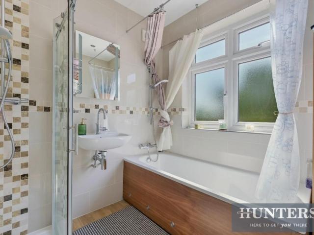House for sale in London Borough of Hounslow, Spring Grove