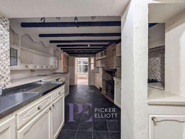 House for sale in Barwell, Barton