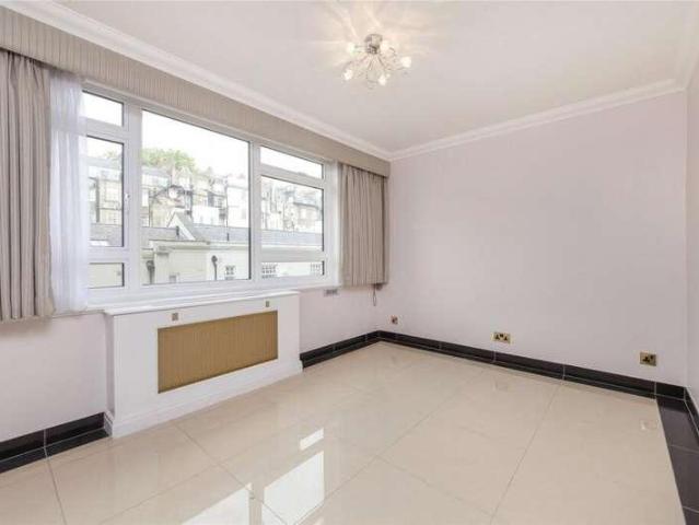House for sale in Paddington, Greater London