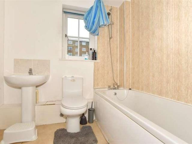 House for sale in Clarendon, Ash