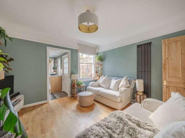 House for sale in Hook Heath, Woking