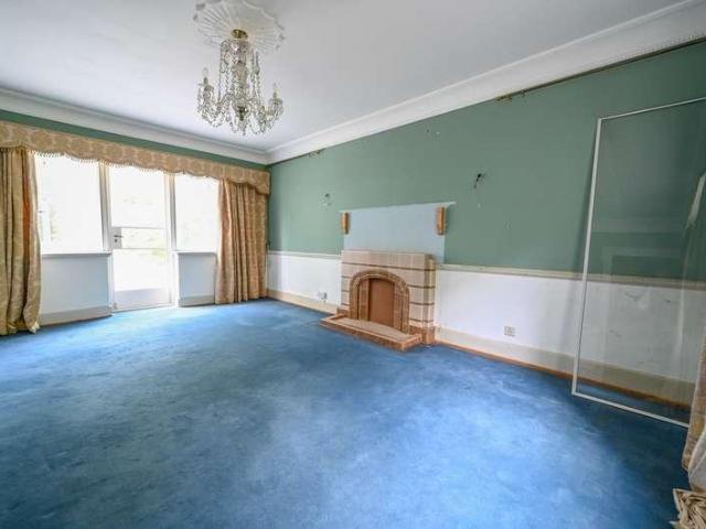 House for sale in Queens Park, Bournemouth