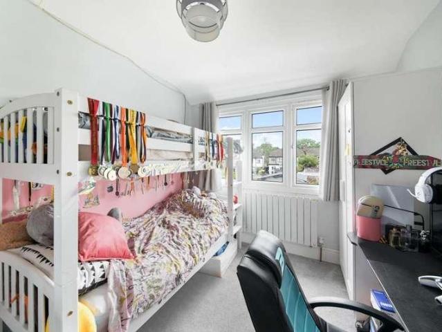 House for sale in Surbiton, Old Malden