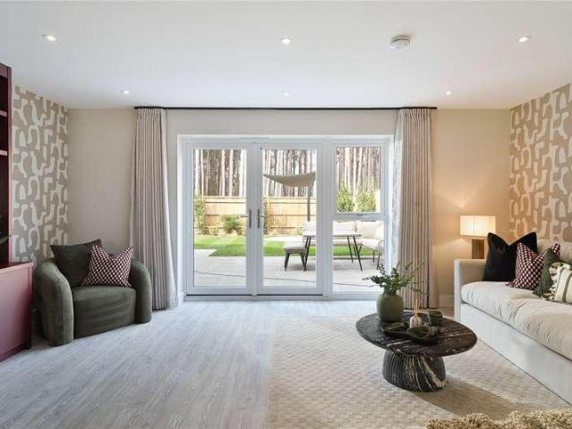 House for sale in Buckler's Park, Crowthorne