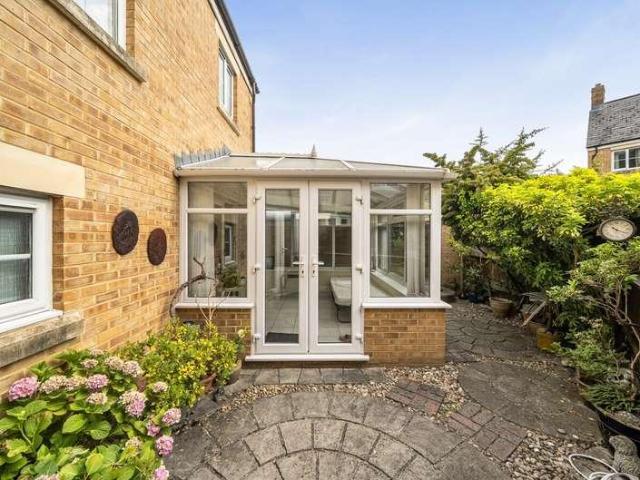 House for sale in Madley Park, Black Bourton
