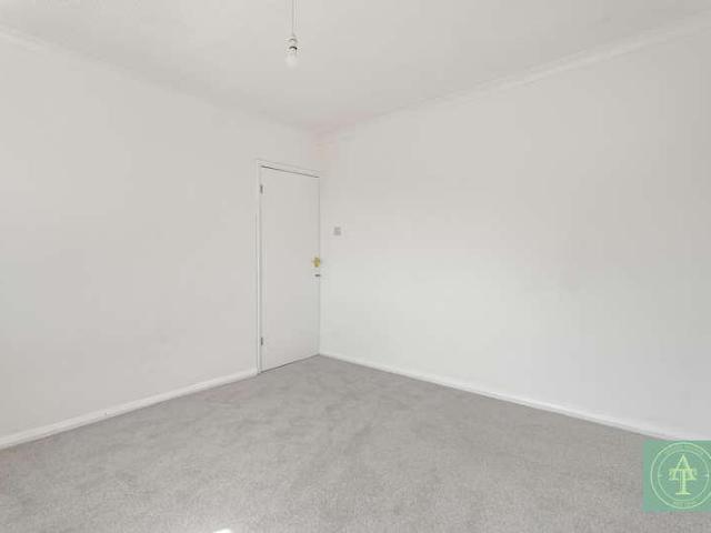 House for sale in Oakwood, Greater London