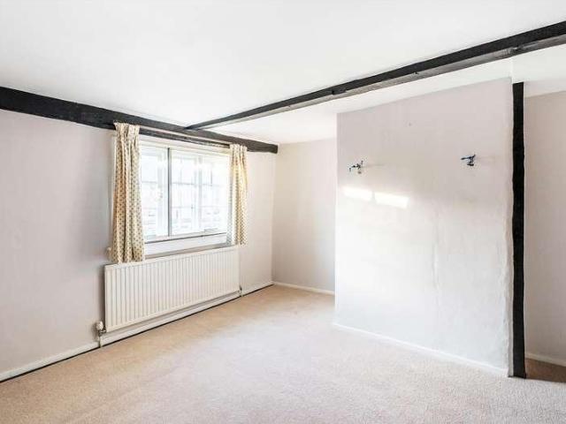 House for sale in Hillview, Surrey