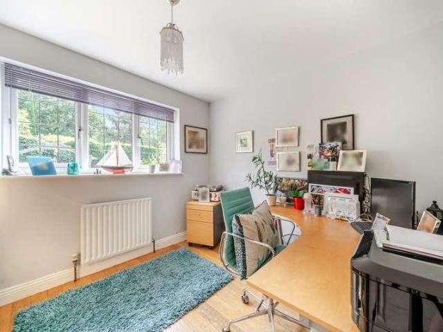 House for sale in Fole, Surrey