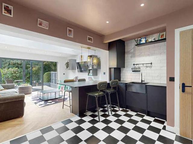 House for sale in Whiteinch, Scotland