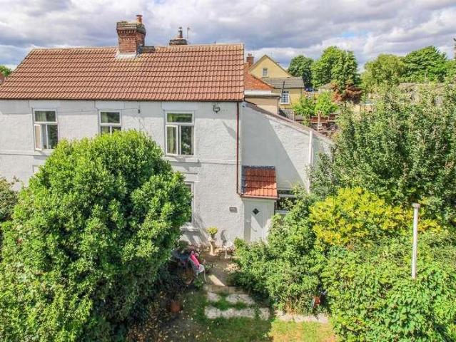 House for sale in South Kirkby and Moorthorpe, South Kirkby