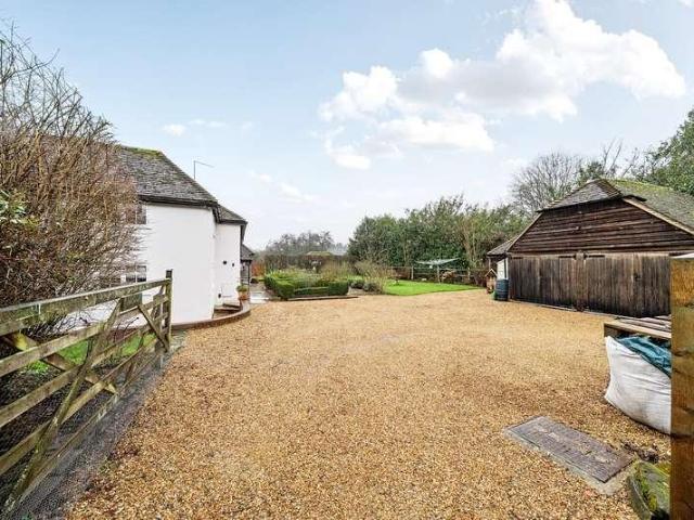 House for sale in Pachesham Park, Surrey