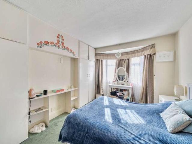 House for sale in Kingsbury, Greater London
