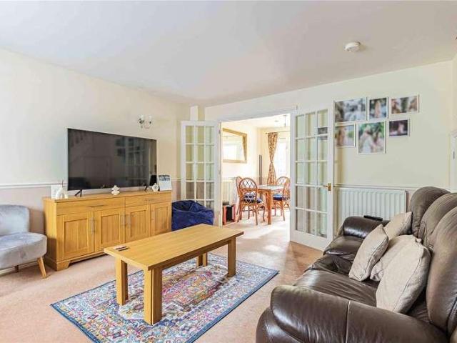 House for sale in Elstree and Borehamwood, Borehamwood